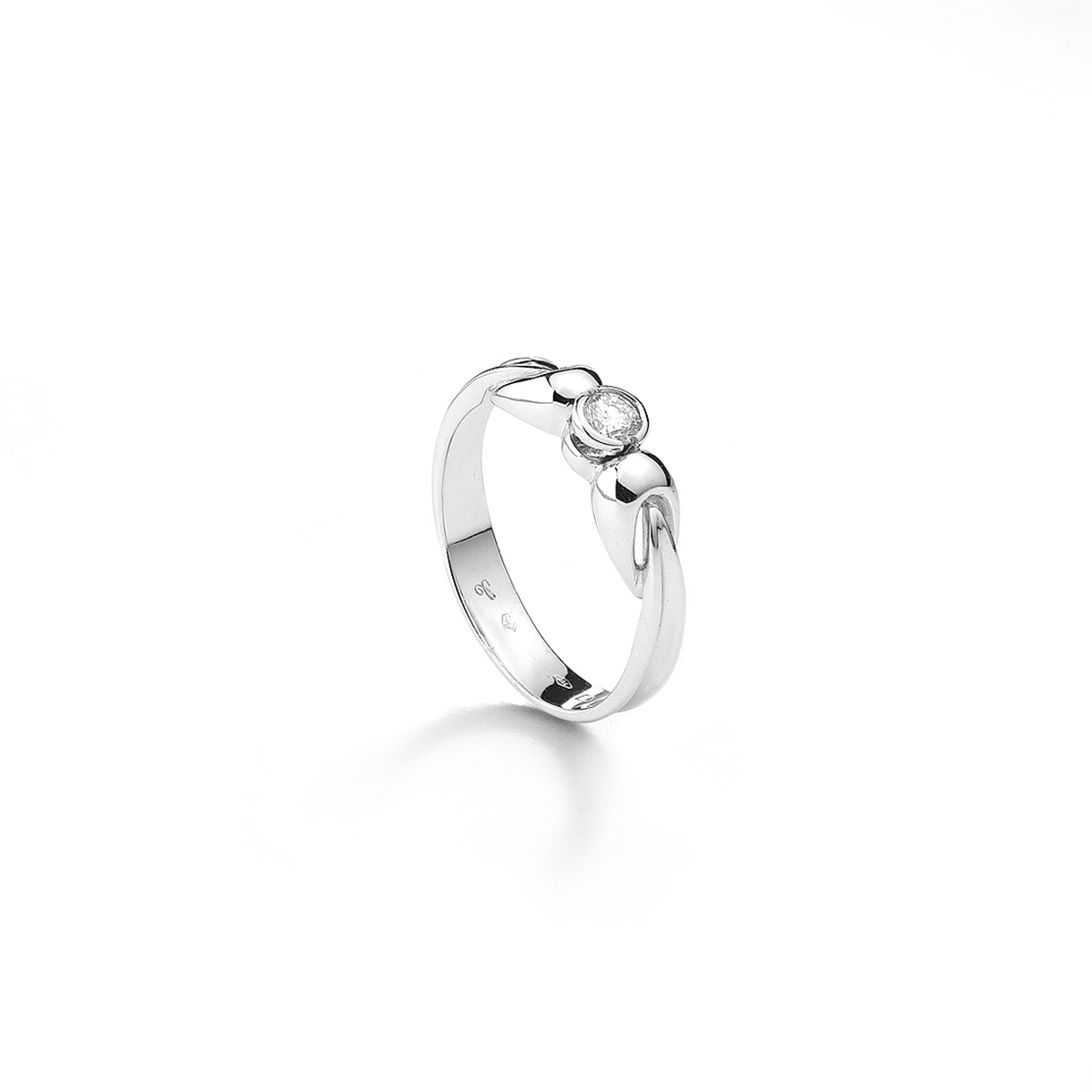 jewels-diamonds-solitaire-18kt-white-gold-ring