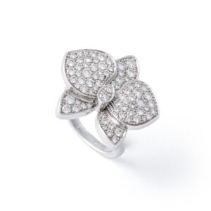 Cartier Ring Orchidée Diamond and White Gold 18K. Signed Cartier, numbered and marked. With original box. Dimensions Orchidée: approx. 2.30 centimeters x 2.30 centimeters. Total weight: 12.59 grams. Ring Size: 51 / 5.75 US.